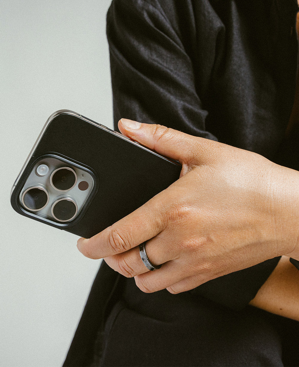 iPhoneアクセサリー Magnetic Leather Back for iPhone 16 Pro Magnetic Leather Back - iPhone 16 Pro | Rustic Brown | Horween